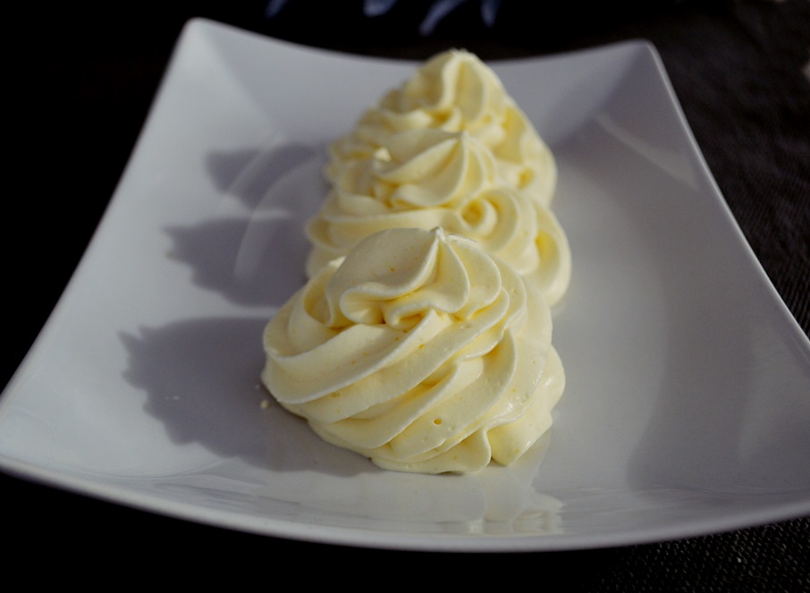 Crema de vanilie cu frisca pentru prajituri-3